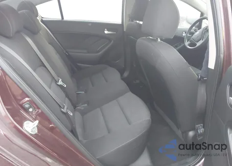 2017 Kia Forte Lx z USA, uszkodzony, nr VIN 3KPFK4A79HE137027